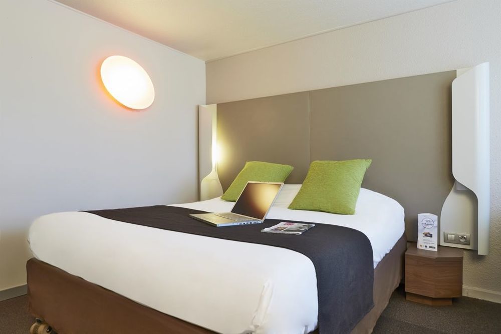Campanile Lyon Sud Feyzin Hotel Room photo
